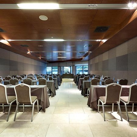 Eurostars Suites Mirasierra Madrid Eksteriør bilde The cafeteria