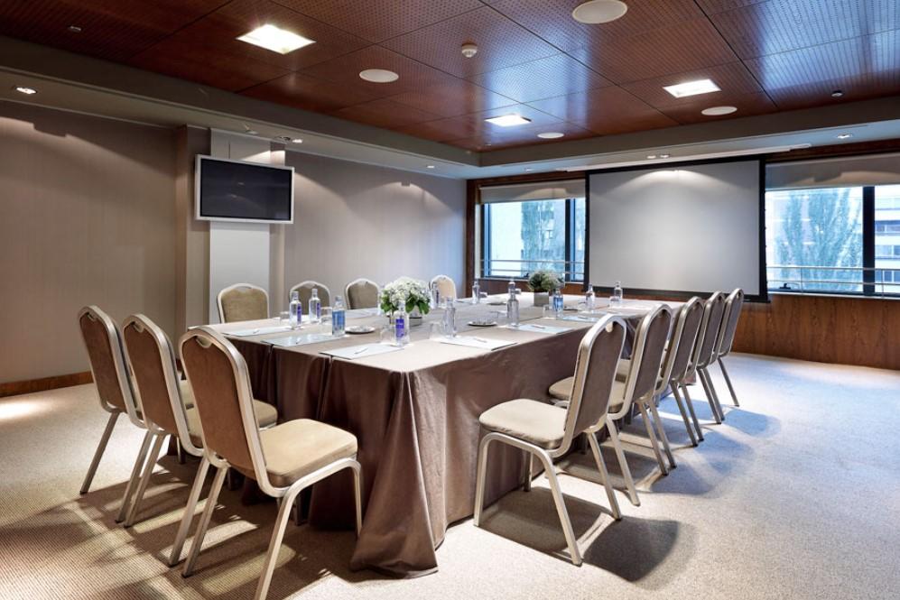 Eurostars Suites Mirasierra Madrid Eksteriør bilde Meeting room