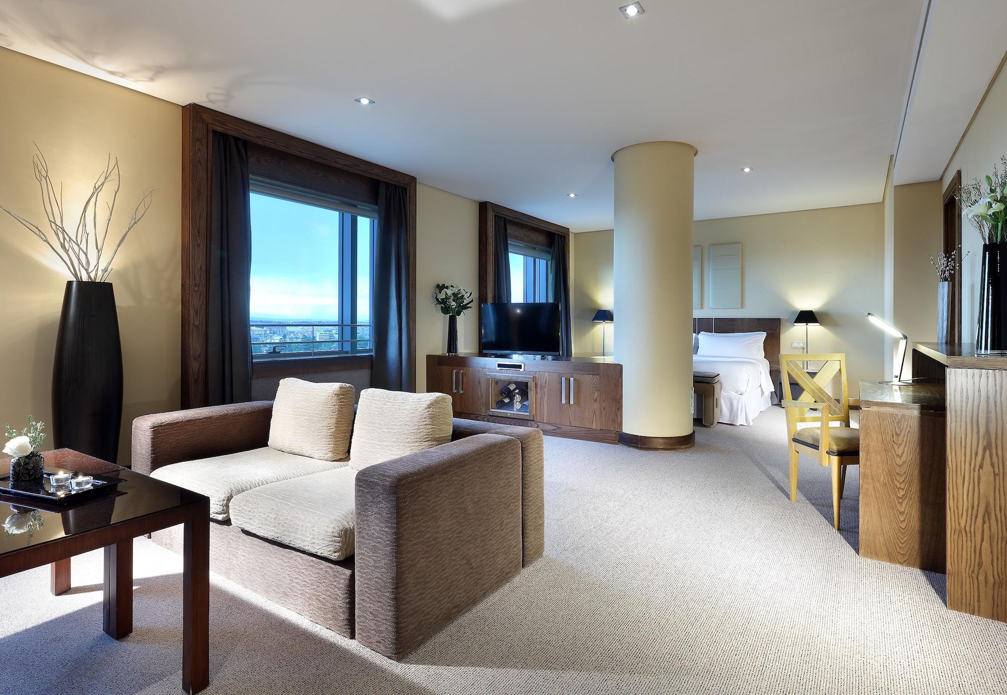 Eurostars Suites Mirasierra Madrid Eksteriør bilde Suite at the InterContinental Wien