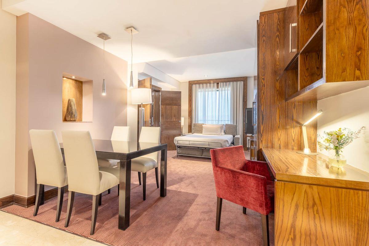 Eurostars Suites Mirasierra Madrid Eksteriør bilde Suite