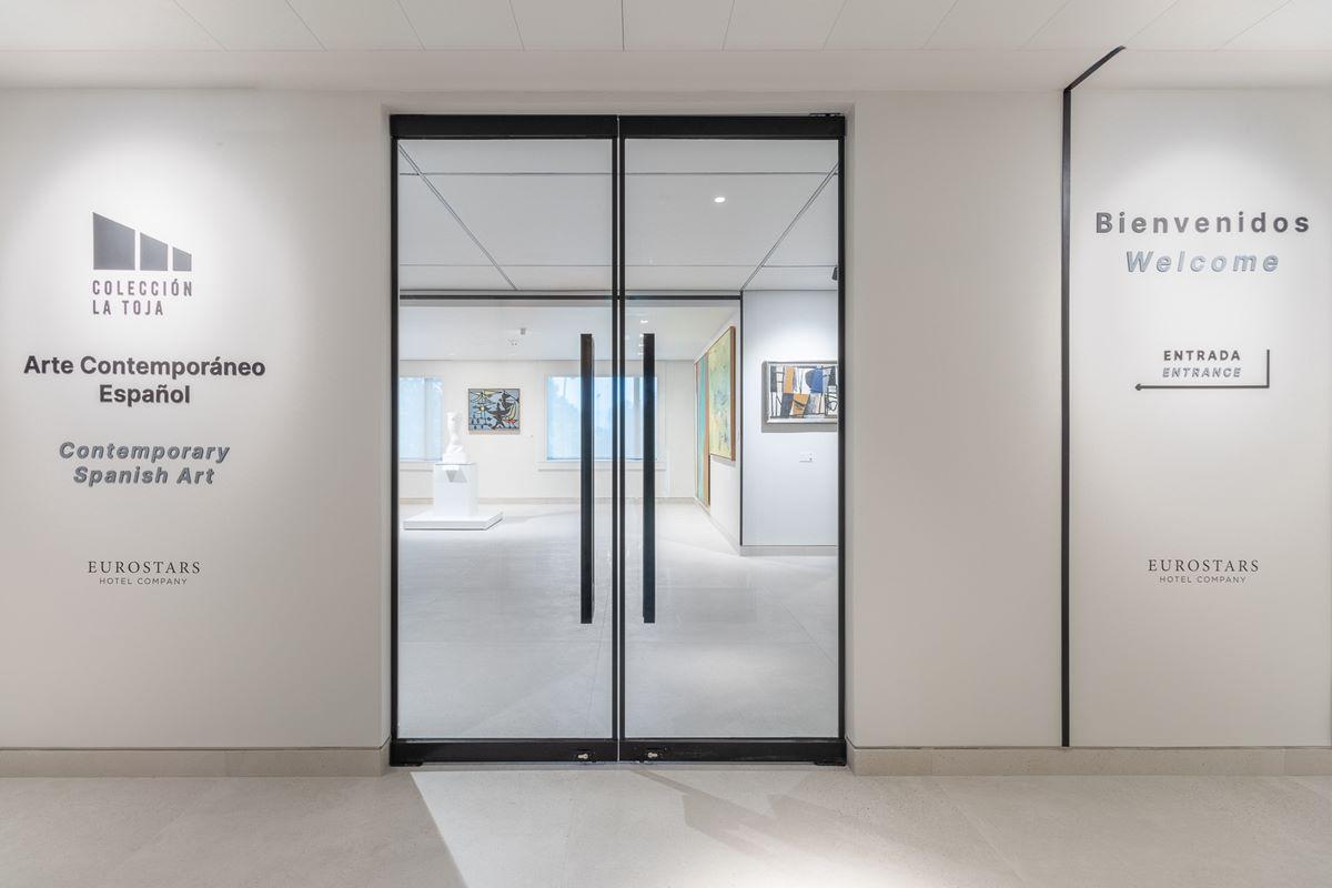 Eurostars Suites Mirasierra Madrid Eksteriør bilde Entrance to the museum