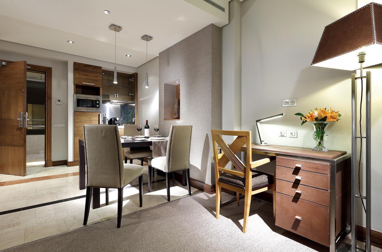 Eurostars Suites Mirasierra Madrid Eksteriør bilde A typical apartment at The Park