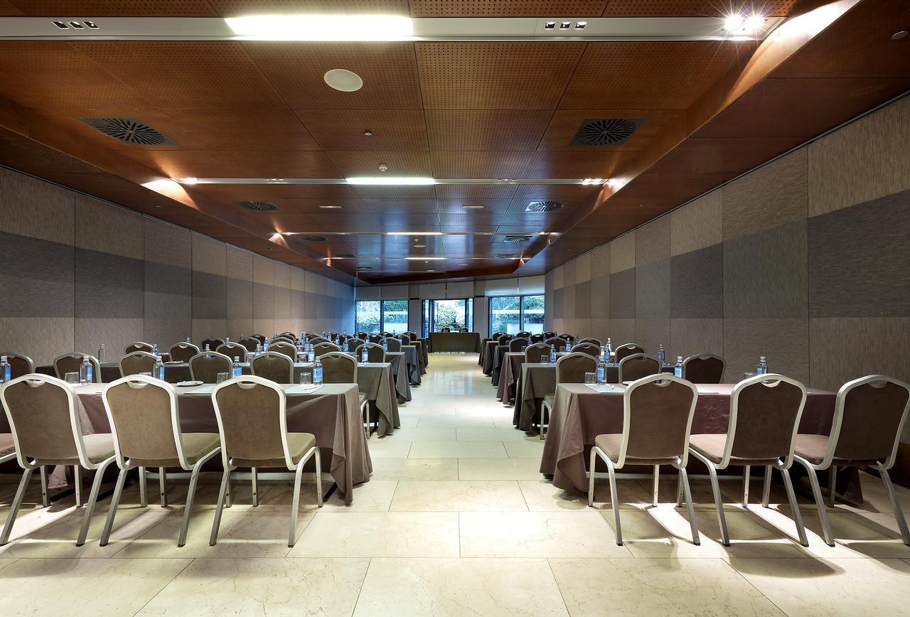 Eurostars Suites Mirasierra Madrid Eksteriør bilde The cafeteria